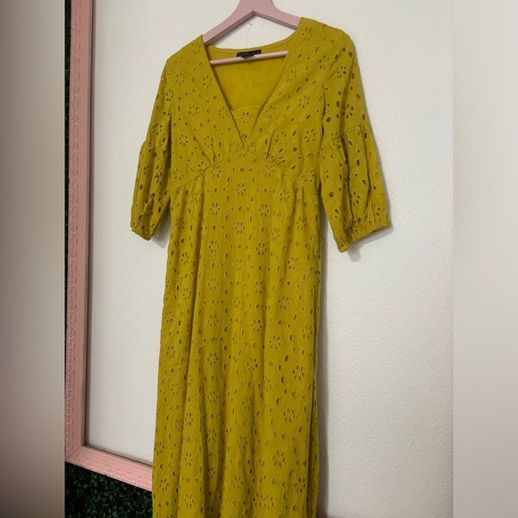 NWOT - Dress Naoo Lace Midi dress - size S - Picture 2 of 3